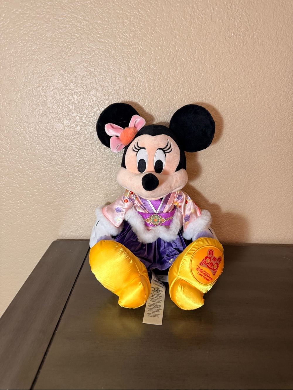 Disney Shanghai Resort Minnie Mouse Hanbok Plush 17” Korea Style